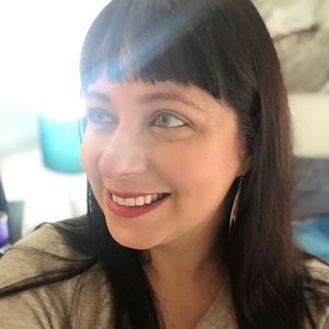 Meet your Posher, Juliana